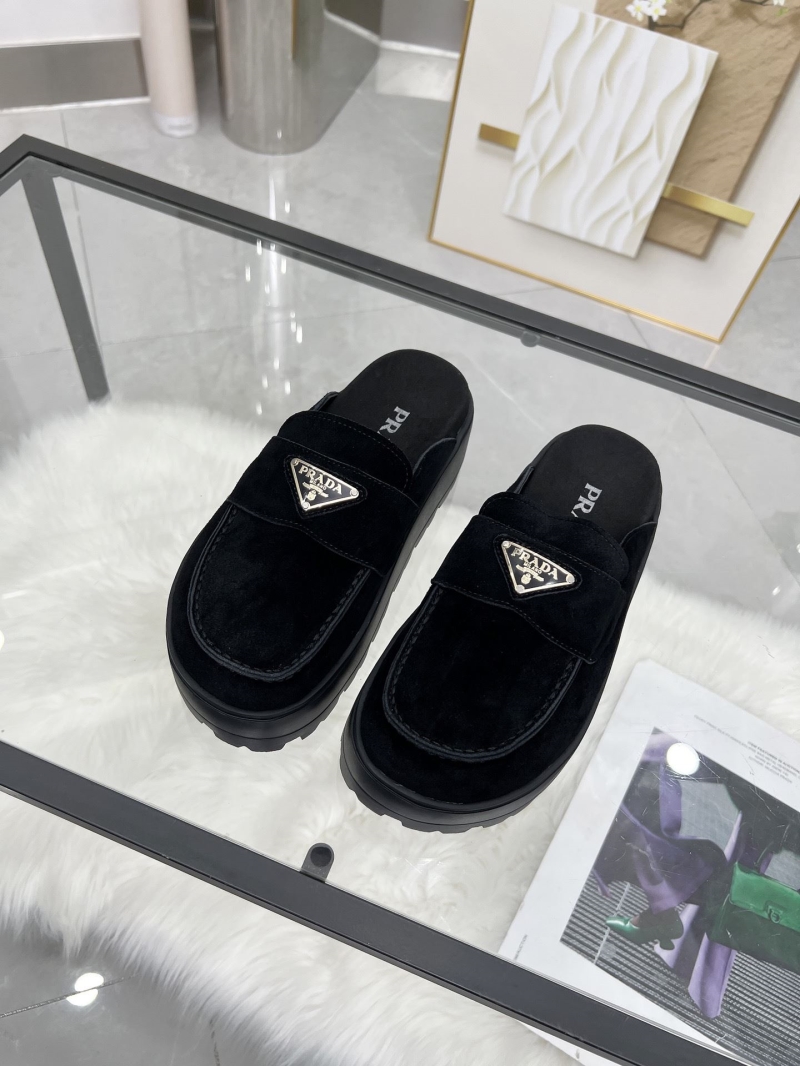 Pra*a slippers